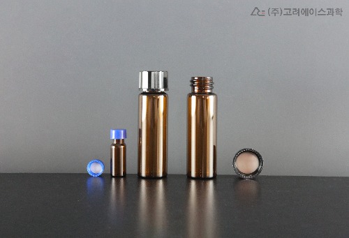 Amber Glass Sample Vial With PTFE Septa Screw Cap_Set(갈색 유리 샘플 바이알 &amp; 테플론 셉타 스크류 캡_세트)